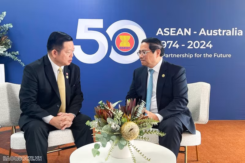 Prime Minister Pham Minh Chinh (R) and ASEAN Secretary-General Kao Kim Hourn (Photo: baoquocte.vn)