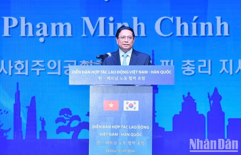 Prime Minister Pham Minh Chinh speaking at Vietnam-RoK Labour Cooperation Forum (Photo: NDO)