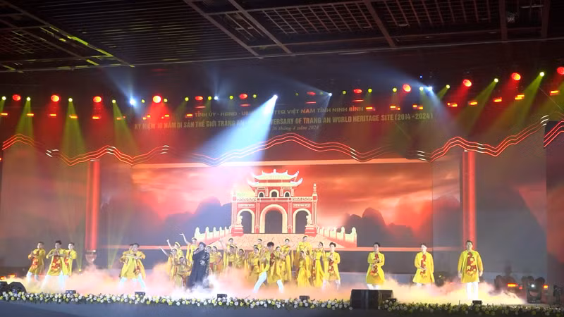 A performance at the ceremony (Photo: congluan.vn)