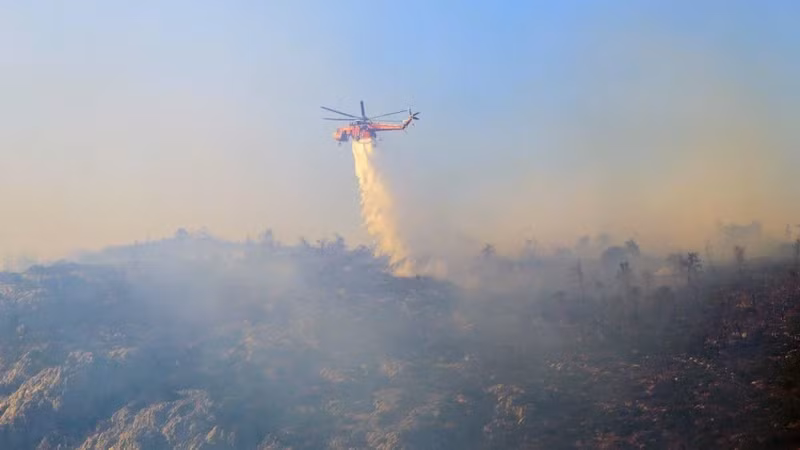 Wildfire burns on Mount Parnitha, near Athens, Greece (Photo: REUTERS)