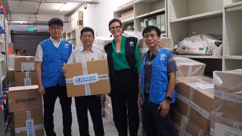 WHO donates one million water purification tablets to people in flood-affected northern provinces (Photo: WHO)
