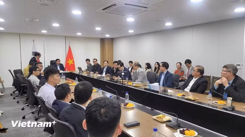 An overview of the working session (Photo: VNA)