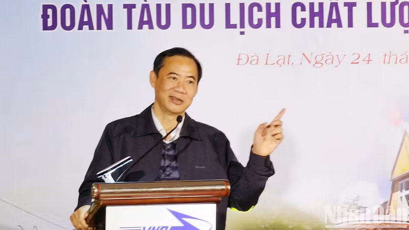 Nguyen Thai Hoc, Acting Secretary of the Lam Dong Provincial Party Committee, highlighted the significance of launching this premium train during the festive Christmas season. Nguyen Thai Hoc, Acting Secretary of the Lam Dong Provincial Party Committee, highlighted the significance of launching this premium train during the festive Christmas season.