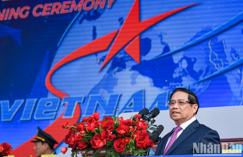 Prime Minister Pham Minh Chinh speaks at the opening ceremony.