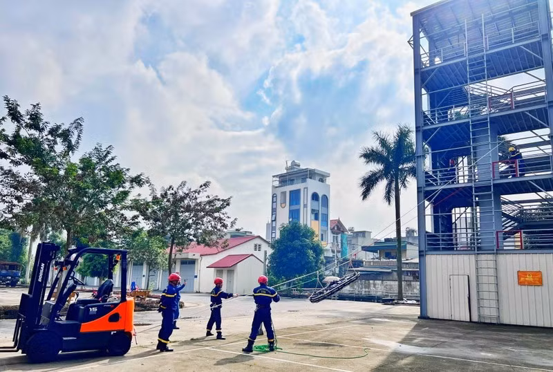 A fire drill is held within the framework of the project.