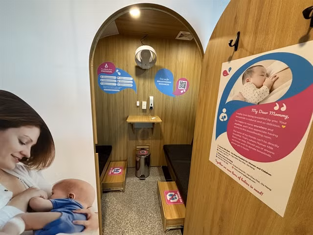 One of eight rooms at Da Nang International Terminal for mothers who want to breastfeed their babies or express breastmilk. (Photo: VNA)