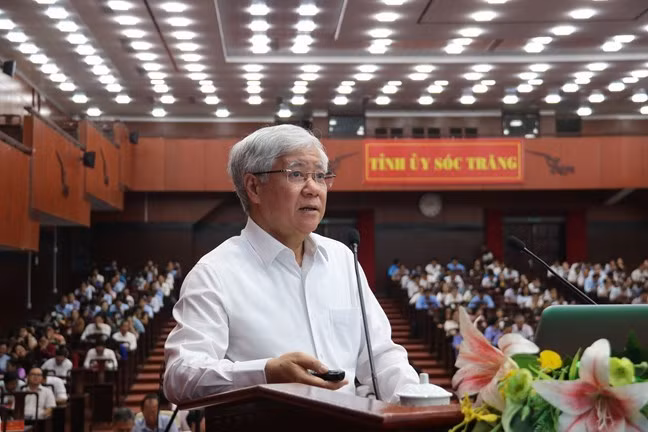 Secretary of the Party Central Committee and President of the Vietnam Fatherland Front (VFF) Central Committee Do Van Chien speaking at the event (Photo: VNA)