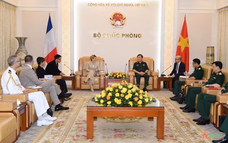 An overview of the meeting (Photo: qdnd.vn)