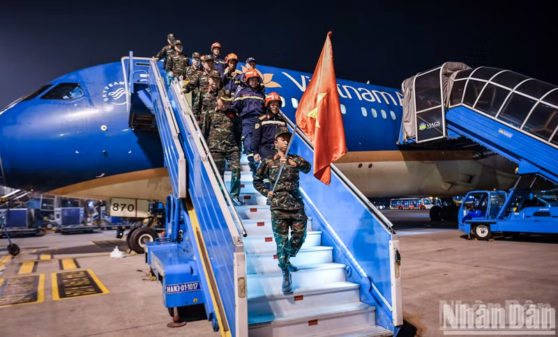 Notably, the team collaborated with Myanmar and Turkish rescue forces to save a 26-year-old man who was trapped under the rubble for five days. Notably, the team collaborated with Myanmar and Turkish rescue forces to save a 26-year-old man who was trapped under the rubble for five days.