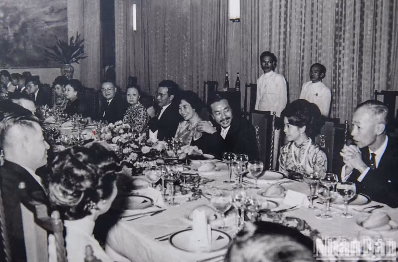 The grand banquet hall, which hosted over 100 guests and important events such as the inauguration of President Nguyen Van Thieu in 1967.