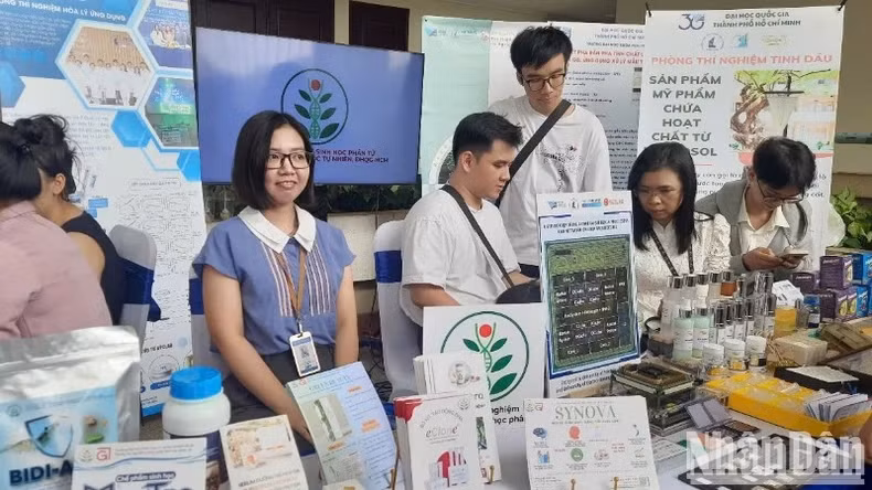 Exhibition of around 200 science and technology products opens in Ho Chi Minh City 