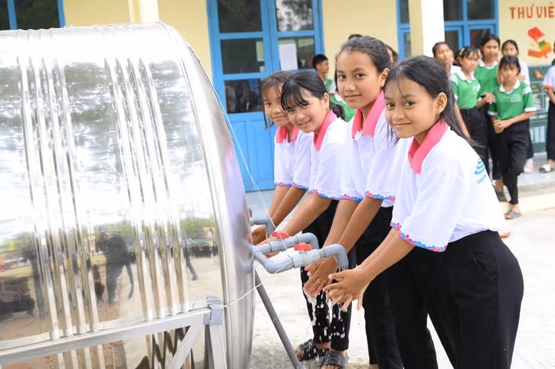 Under the project, students in local schools now have access to clean water, improving hygiene conditions and their overall well-being.(Photo: UN Women)