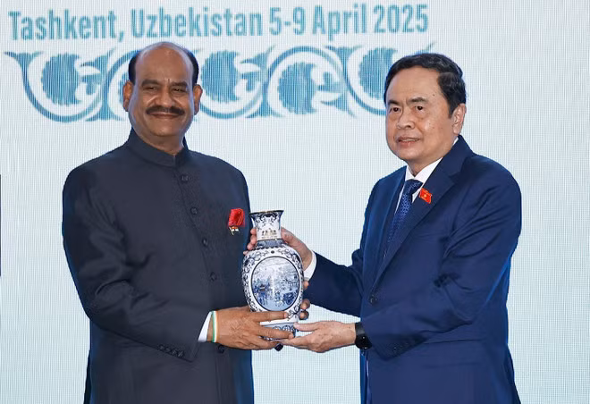 NA Chairman meets Russian, Indian leaders on sidelines of IPU-150 ảnh 1