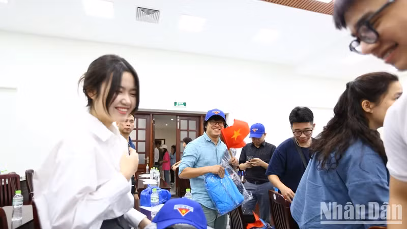 The Vietnamese delegation is ready to participate in a major youth event. Photo: THANH THE