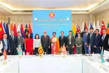 Delegates attending the 23rd ASEAN Regional Forum (ARF) Inter-Sessional Meeting on Disaster Relief. (Photo published by VNA)