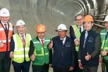 EC President António Costa and delegates at the construction site of metro line 3.
