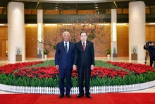 National Assembly (NA) Chairman Tran Thanh Man (right) and visiting European Council President António Costa in Ha Noi on January 29. (Photo: VNA)
