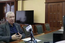 Andrey Klimov, member of the Presidium of the Supreme Council of the United Russia Party (UR), grants an interview to the Viet Nam News Agency. (Photo: VNA)