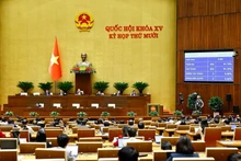 At a sitting of the 5th National Assembly's 10th session (Photo: VNA) 