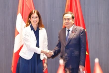 NA Chairman Tran Thanh Man (right) meets with President of the Swiss National Council Maja Riniker in Geneva on July 29. (Photo: VNA)