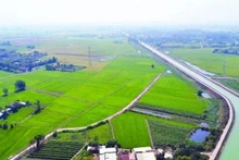 Dong Canal has transformed the local agricultural landscape, turning arid land into fertile and prosperous fields.