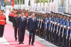 A ceremony to officially welcome General Secretary and President To Lam, his spouse, and the high-ranking Vietnamese delegation was held solemnly at the Government House of Thailand in Bangkok in May 2026.