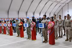 The badminton tournament marking United Nations Day at the United Nations Interim Security Force for Abyei brought together eight teams from six countries. (Photo: Viet Nam Department of Peacekeeping Operations)