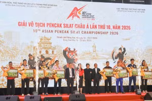 Representatives of countries and territories participating in the Asian Pencak Silat Championship. Photo: nhandan.vn)