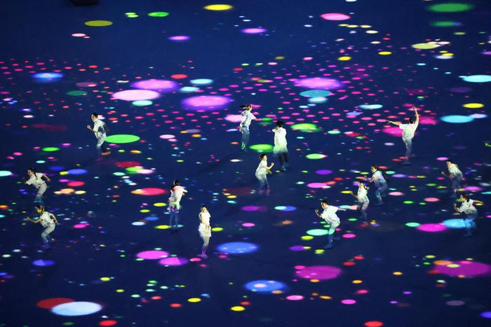 Tokyo Olympic Games 2020 opens with dazzling fireworks display ảnh 8