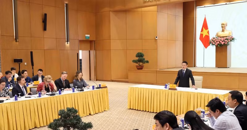 Deputy PM Ho Duc Phoc speaks at the event (Photo: VNA)