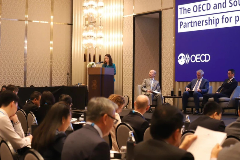 Vietnamese Deputy Minister of Foreign Affairs Nguyen Minh Hang speaks at the 2025 OECD Southeast Asia Regional Forum in Bangkok. (Photo: VNA)
