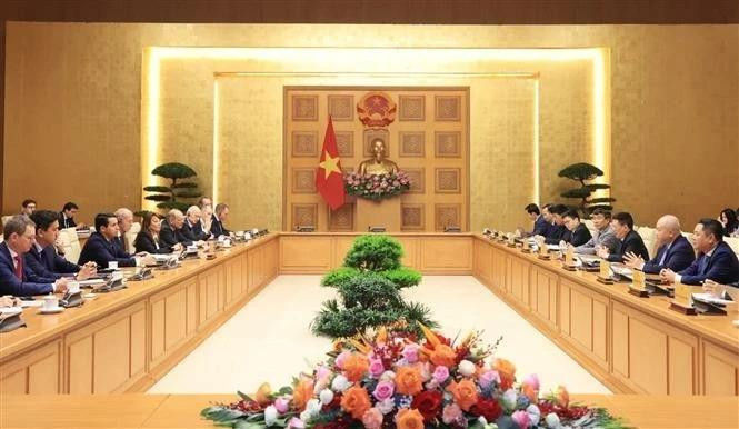 At the meeting between Deputy Prime Minister Ho Duc Phoc and Francois Corbin, Vice Chairman of the Mouvement des Entreprises de France (MEDEF). (Photo: VNA)