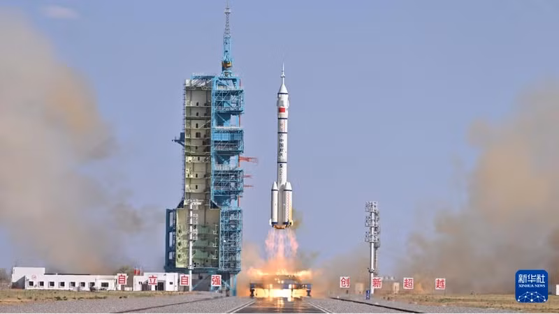The Long March 2 rocket carrying the Shenzhou-20 spacecraft lifts off from the launch pad. (Photo: Xinhua)