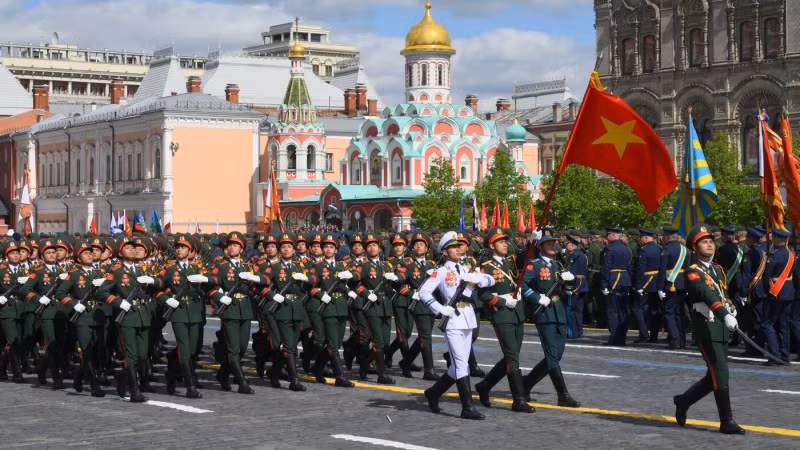 A unit of 68 military officers from the Army Officer Training School No.1 represented the Viet Nam People’s Army in the parade. Viet Nam’s participation in the parade reaffirms its foreign policy of independence, self-reliance, multilateralisation and diversification of relations, while reflecting its commitment to building and maintaining a peaceful, stable, cooperative and developing environment. A unit of 68 military officers from the Army Officer Training School No.1 represented the Viet Nam People’s Army in the parade. Viet Nam’s participation in the parade reaffirms its foreign policy of independence, self-reliance, multilateralisation and diversification of relations, while reflecting its commitment to building and maintaining a peaceful, stable, cooperative and developing environment.