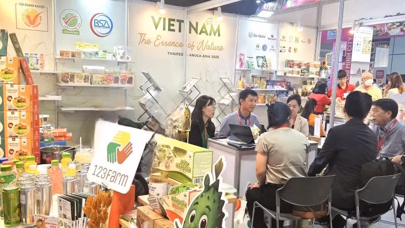 Promoting trade in the Thai market. (Photo: PV)