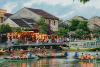 Vietnam's tourism continues to recover positively in the first seven months of 2022. (Photo: DUY HAU)