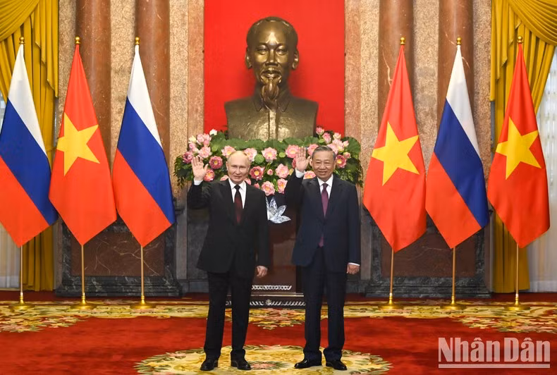 Vietnamese President To Lam and Russian President Vladimir Putin.