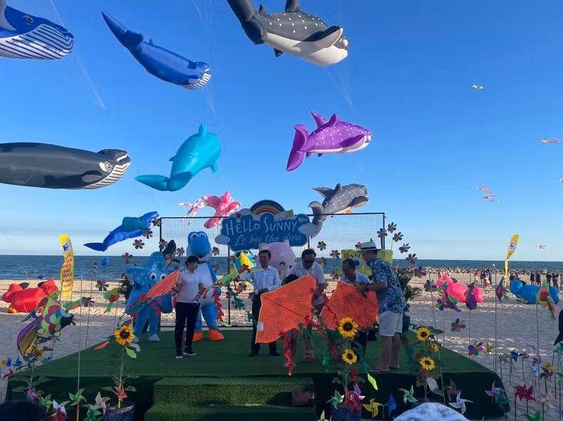 The kite-flying festival is held annually.