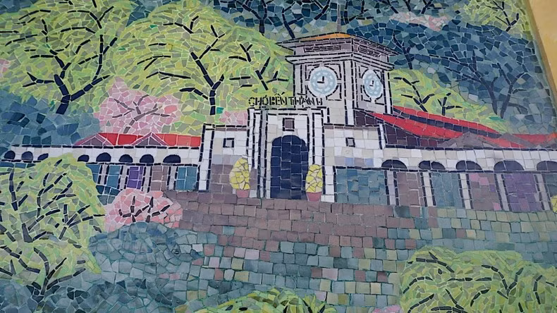 The image of Ho Chi Minh City on the mosaic.