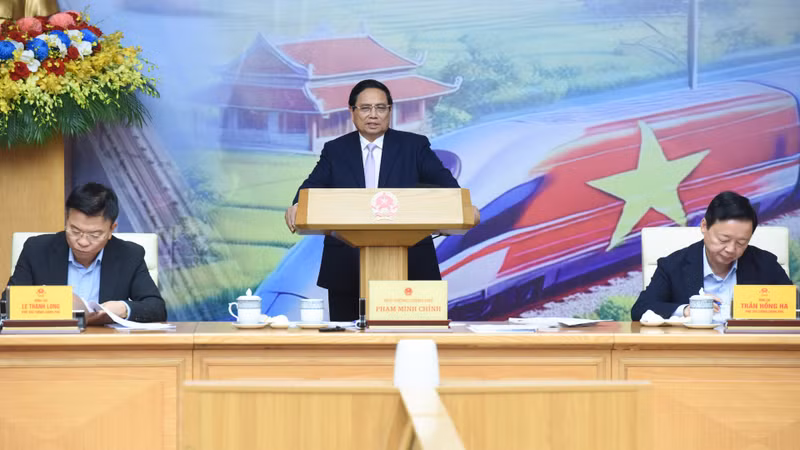 PM Pham Minh Chinh speaks at the meeting. (Photo: Tran Hai)