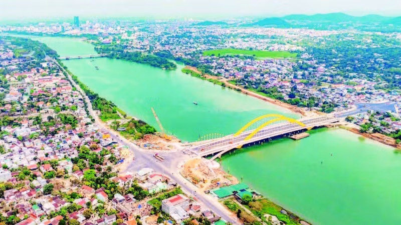 Hue, a heritage city with distinctive natural beauty and culture, is actively implementing environmental protection projects to build a green, clean and sustainable city.