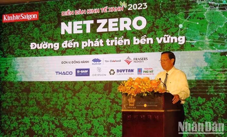 Ho Chi Minh City Chairman Phan Van Mai speaks at the event.