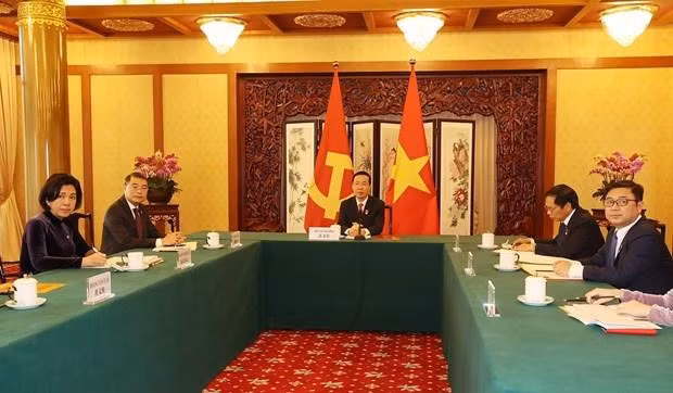 Vo Van Thuong (centre), Politburo member and Permanent member of the CPV Central Committee’s Secretariat, at the online talks. (Photo: VNA)