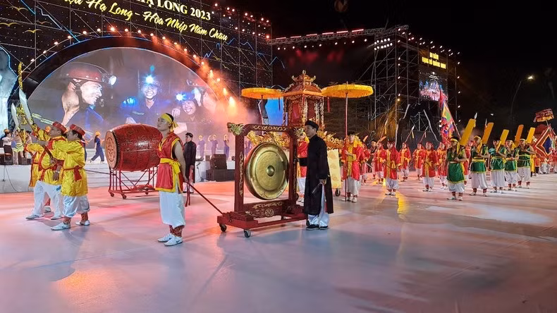 The colours of the various ethnic groups of Quang Ninh Province. The colours of the various ethnic groups of Quang Ninh Province.
