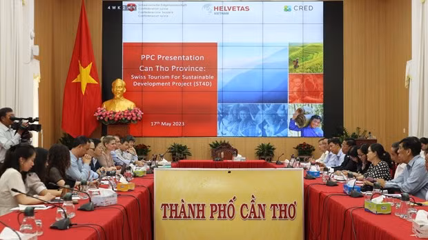 Participants at the working session (Photo: VNA)