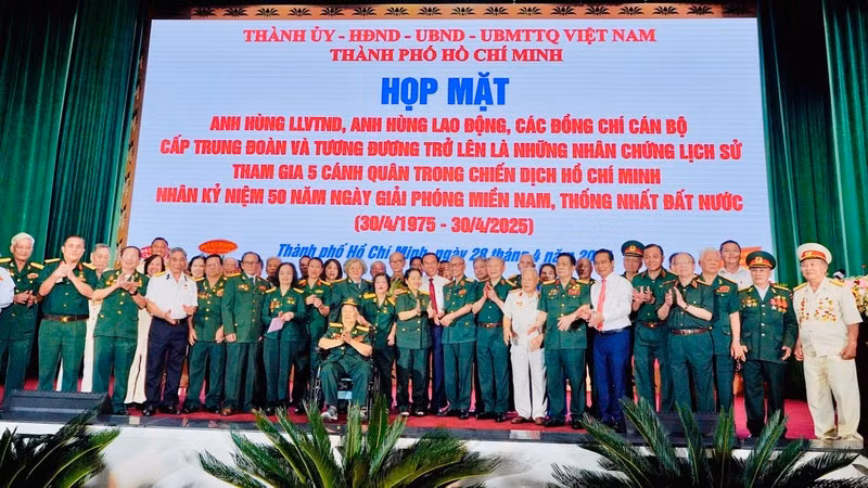 Veterans at the meeting.