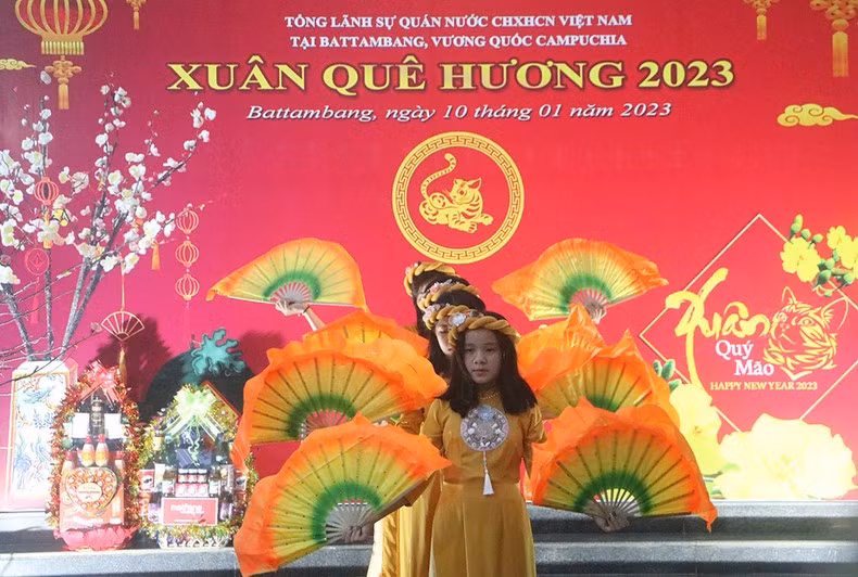 A performance at the "Homeland Spring" in northeastern Cambodia. (Photo: Nguyen Hiep)