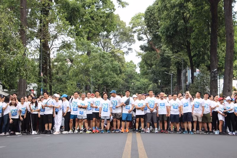 The running competition in response to Earth Hour in Ho Chi Minh City.