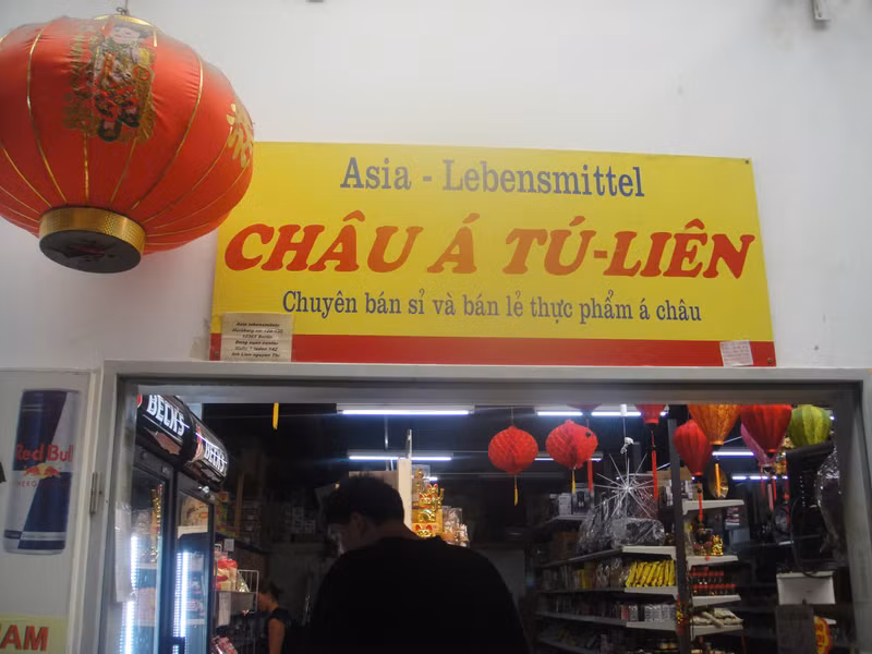 Mrs. Lien’s shop. (Photo: Maxine Montreux)
