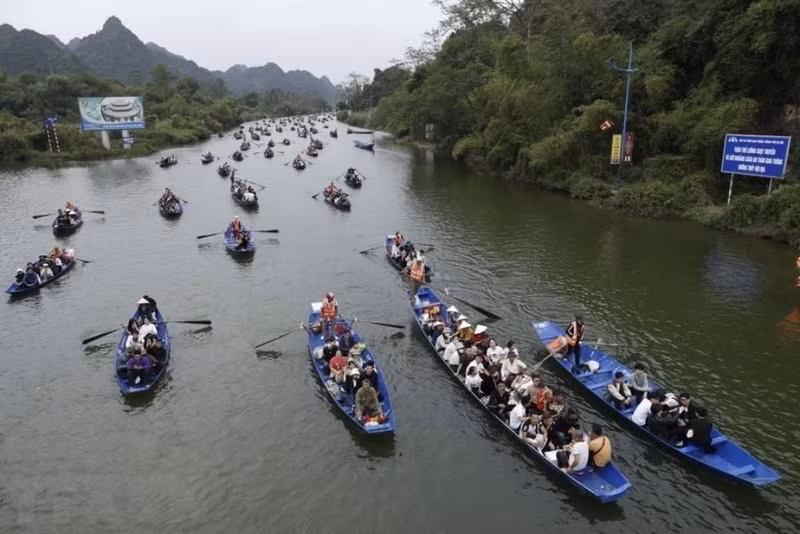 Pilgrims flock to the Perfume Temple for the longest-running spring festival in northern Vietnam. Pilgrims flock to the Perfume Temple for the longest-running spring festival in northern Vietnam.